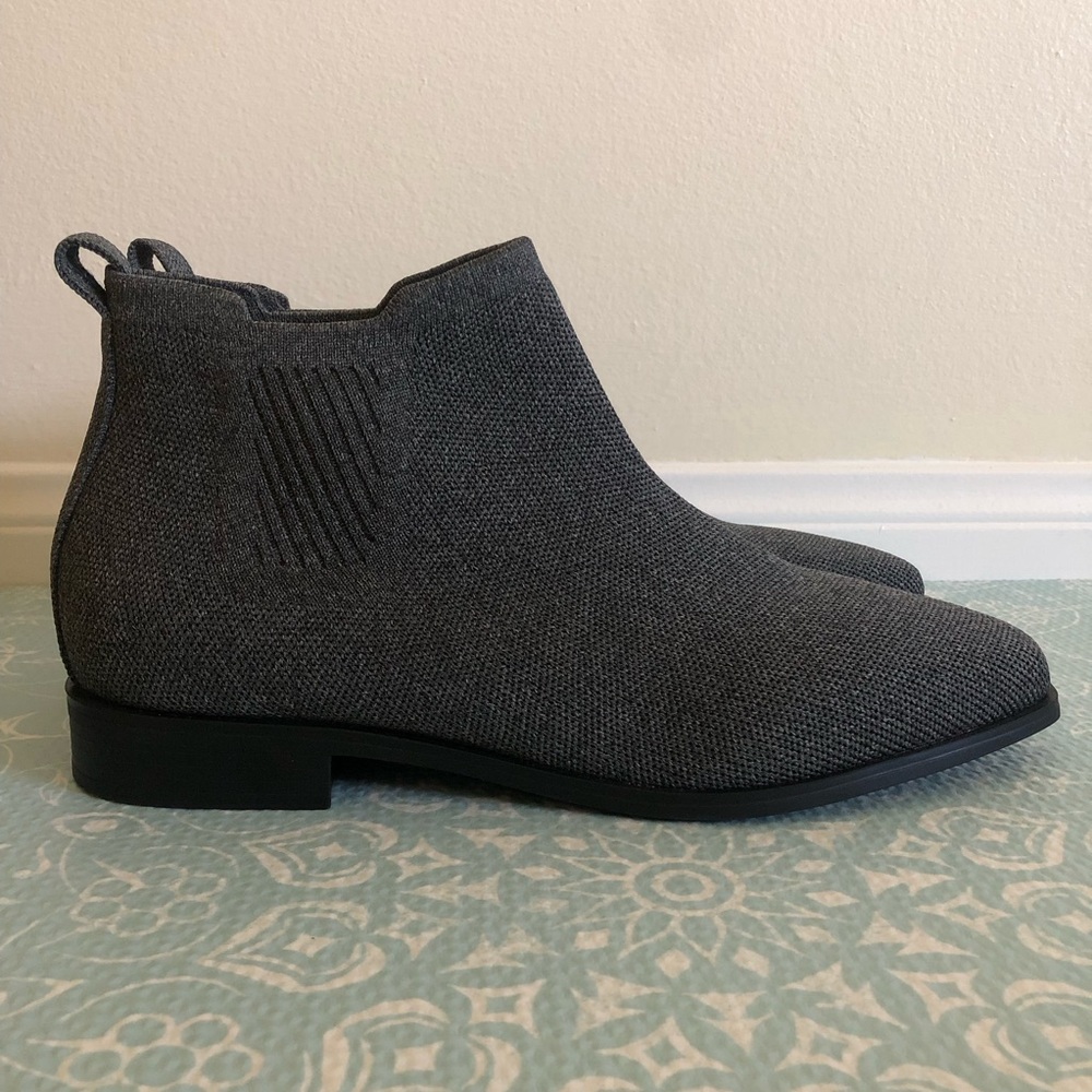 Vivaia Ryan Slip-On Square Toe Chelsea Boots - Size 41